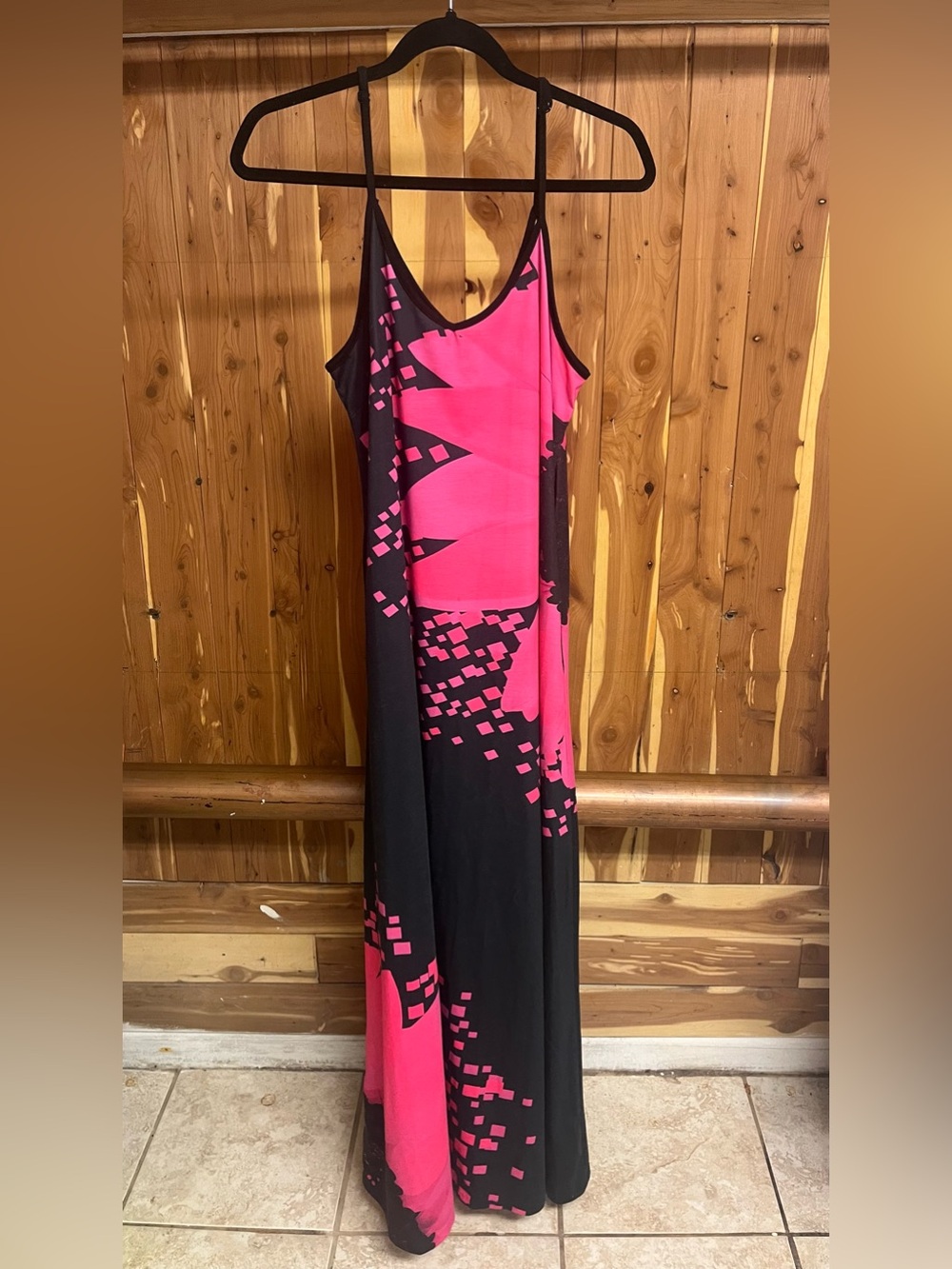 Source Unknown Pink and Black Graphic Maxi Dress